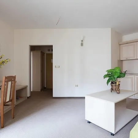 ★apartment W Kitchen&balcony Pool View ★qw★ * ساني بيتش